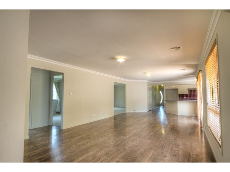 12 Innes Road, Moss Vale NSW 2577