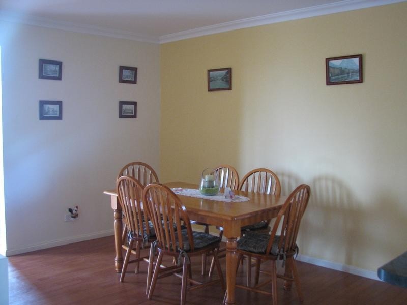 6 Dengate Crescent, Moss Vale NSW 2577