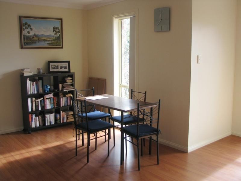 6 Dengate Crescent, Moss Vale NSW 2577