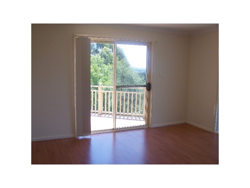 6 Dengate Crescent, Moss Vale NSW 2577