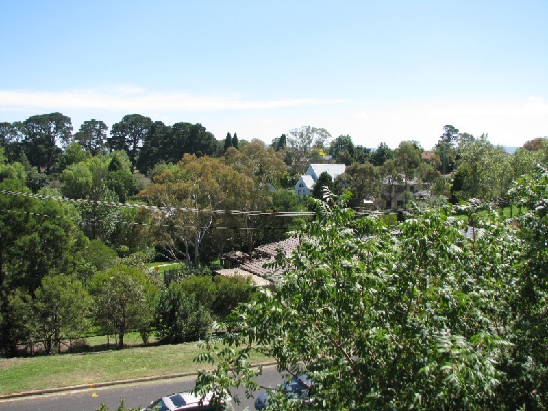 6 Dengate Crescent, Moss Vale NSW 2577