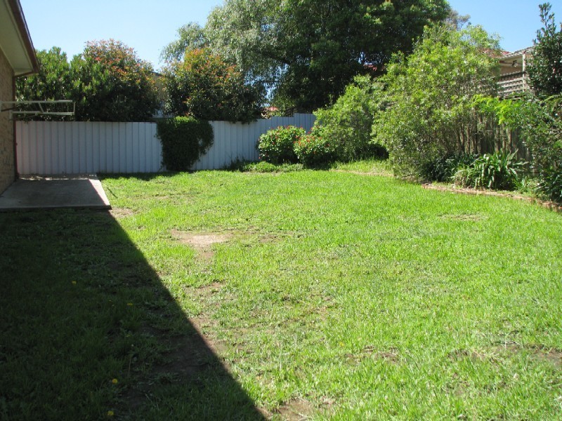6 Dengate Crescent, Moss Vale NSW 2577