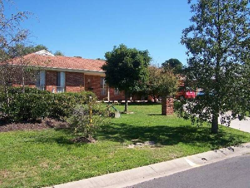 10 Victor Crescent, Moss Vale NSW 2577