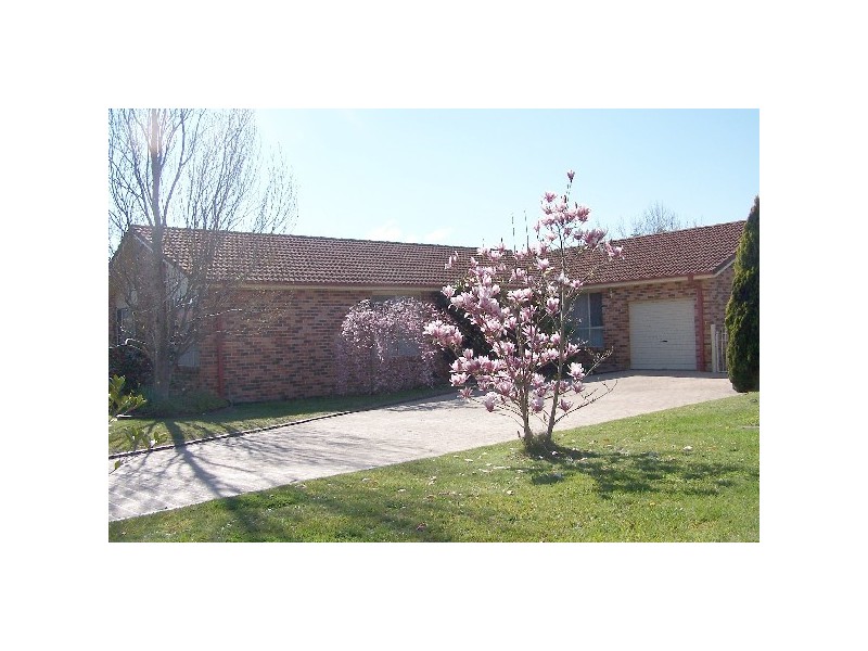 8 Semkin Street, Moss Vale NSW 2577