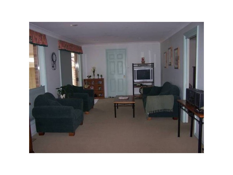 8 Semkin Street, Moss Vale NSW 2577