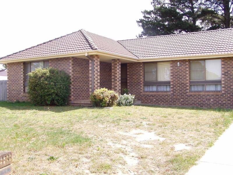 10 Cherrytree Close, Moss Vale NSW 2577