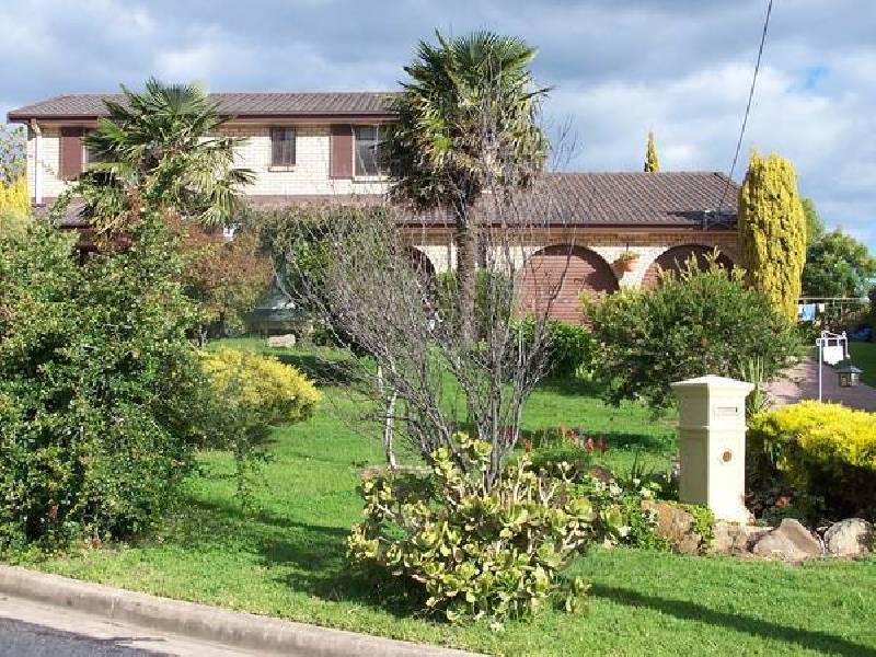 1 Coral Close, Moss Vale NSW 2577