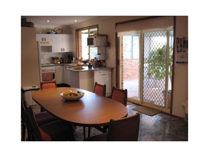 8 Wyatt Street, Moss Vale NSW 2577