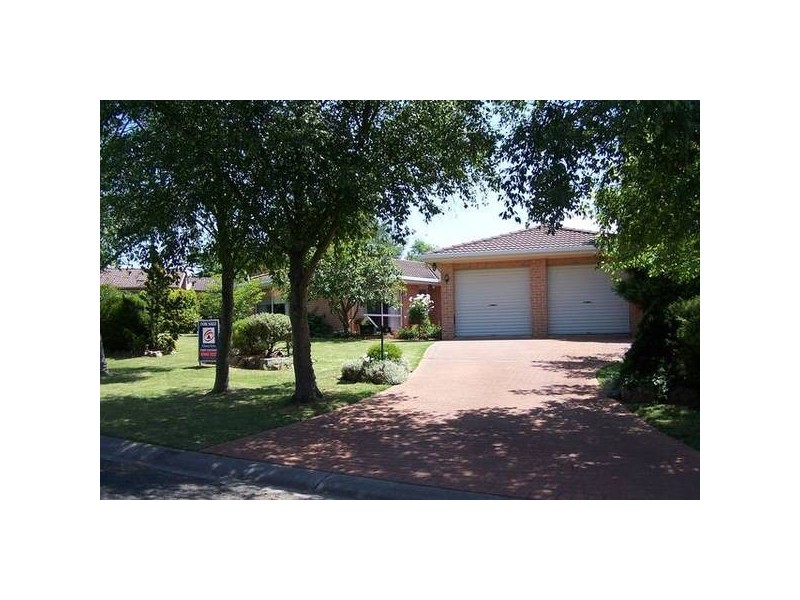 5 Twickenham Place, Moss Vale NSW 2577