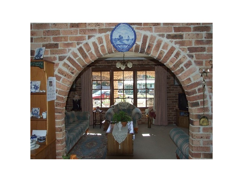 2 Campbell Crescent, Moss Vale NSW 2577