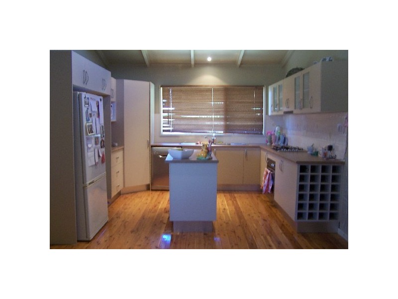 2 Woodville Road, Moss Vale NSW 2577