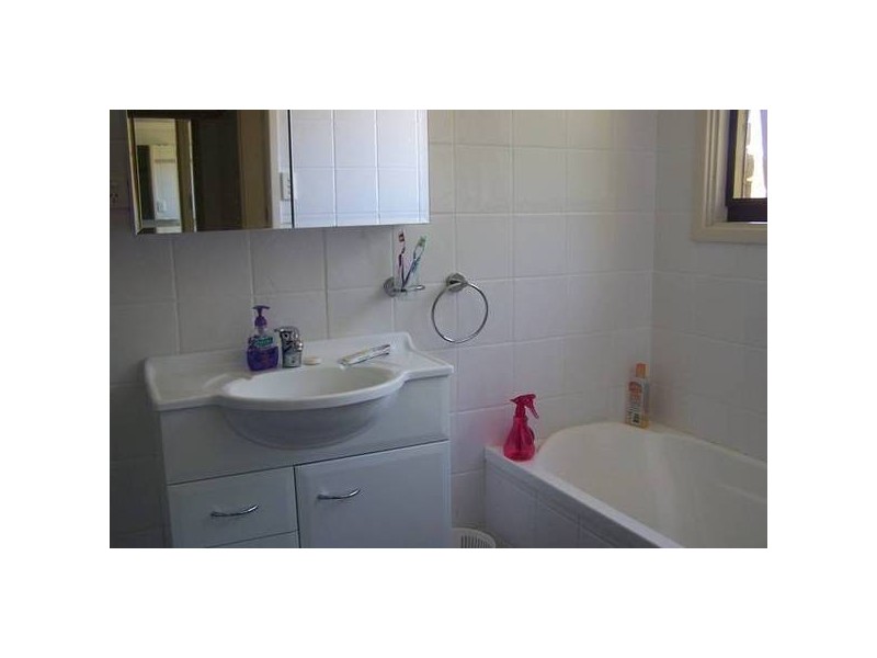 2 Woodville Road, Moss Vale NSW 2577