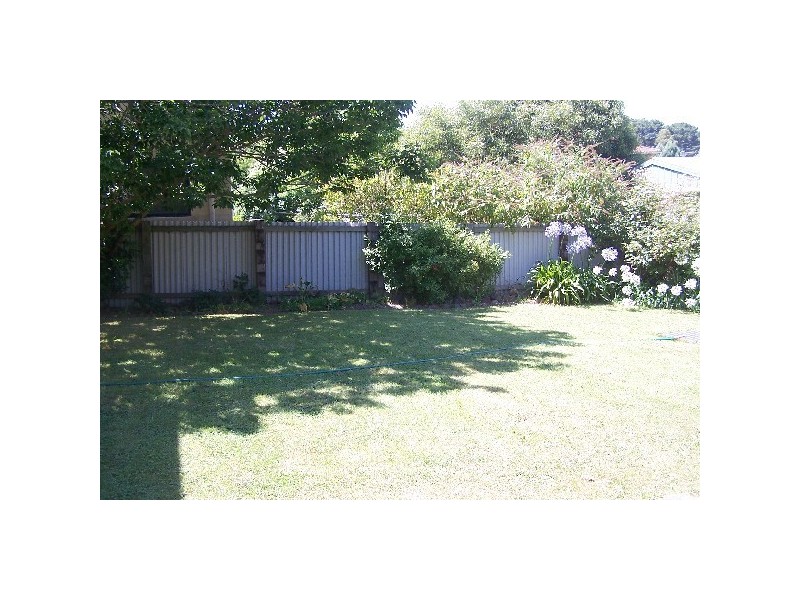 2 Woodville Road, Moss Vale NSW 2577