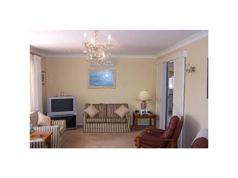 6 Woodville Road, Moss Vale NSW 2577