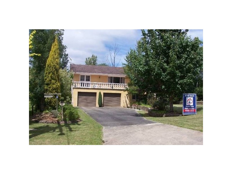 6 Woodville Road, Moss Vale NSW 2577