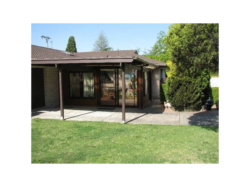 2 Beaconsfield Road, Moss Vale NSW 2577