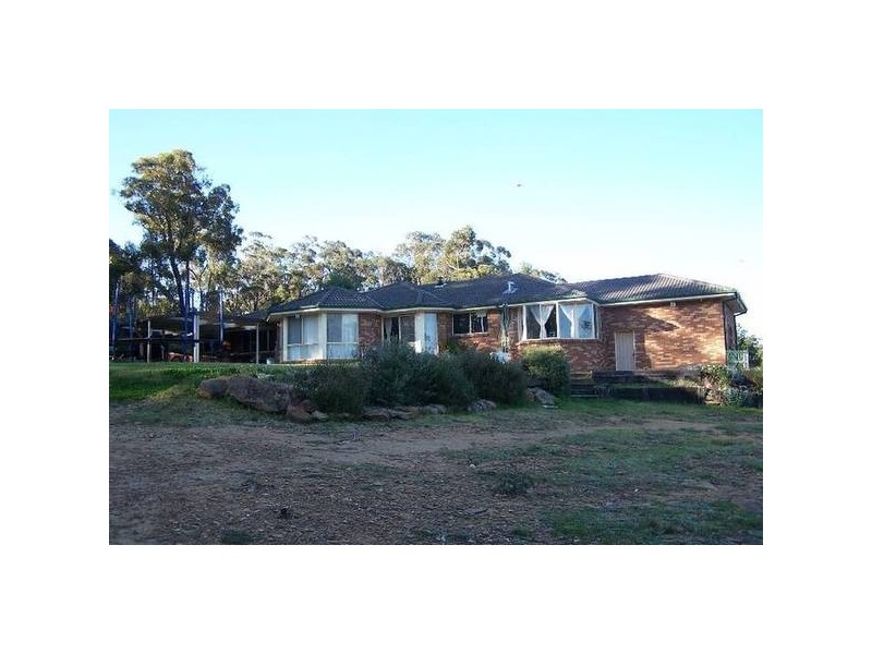 77 Cumberteen Street, Hill Top NSW 2575