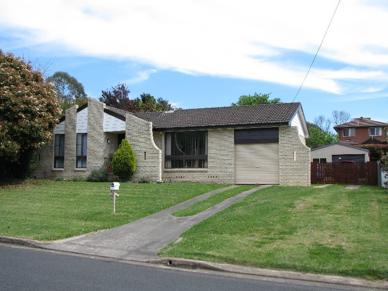 12 Merrett Drive, Moss Vale NSW 2577