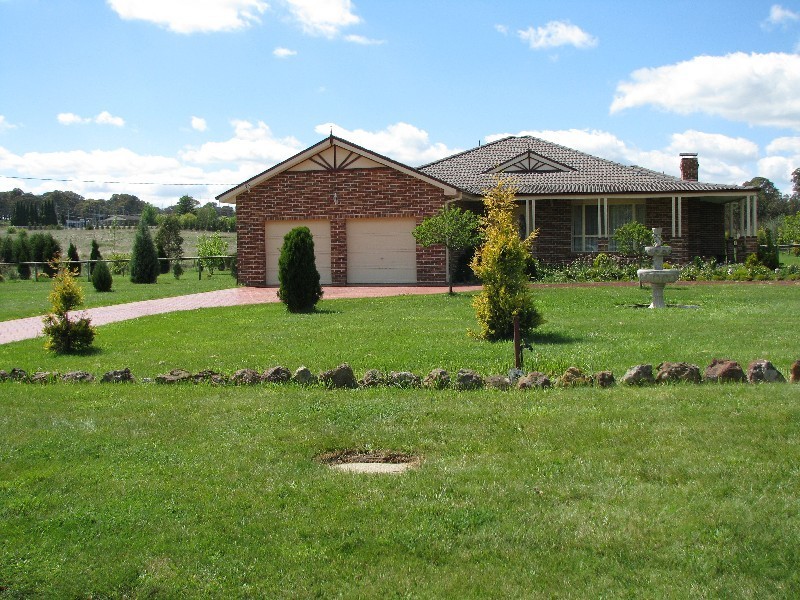 19 Watkins Drive, Moss Vale NSW 2577