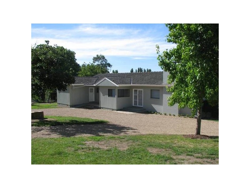 - Throsby Park Road, Moss Vale NSW 2577