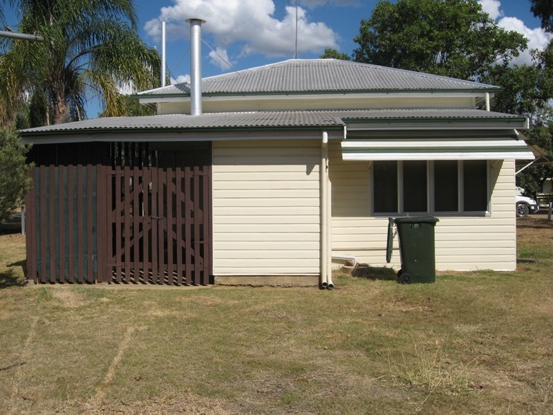 7 Castle, Chinchilla QLD 4413