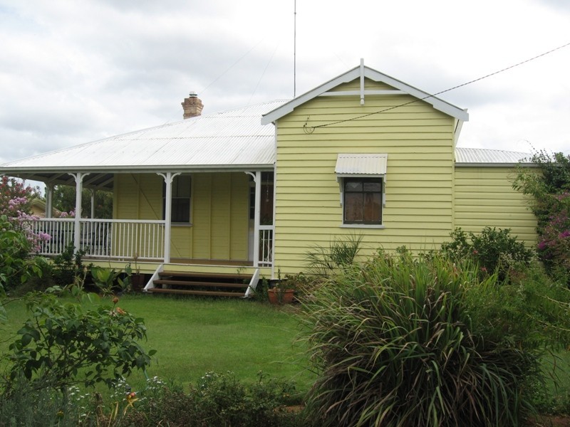 57 Zeller, Chinchilla QLD 4413