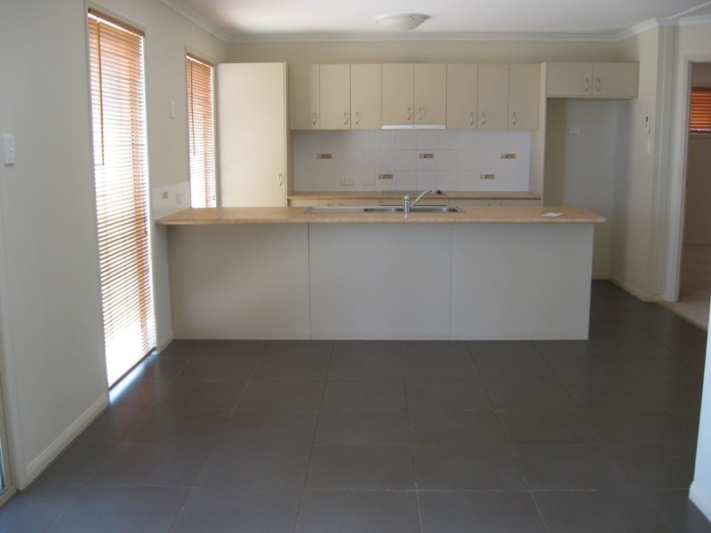 11 Davidson Ct, Chinchilla QLD 4413