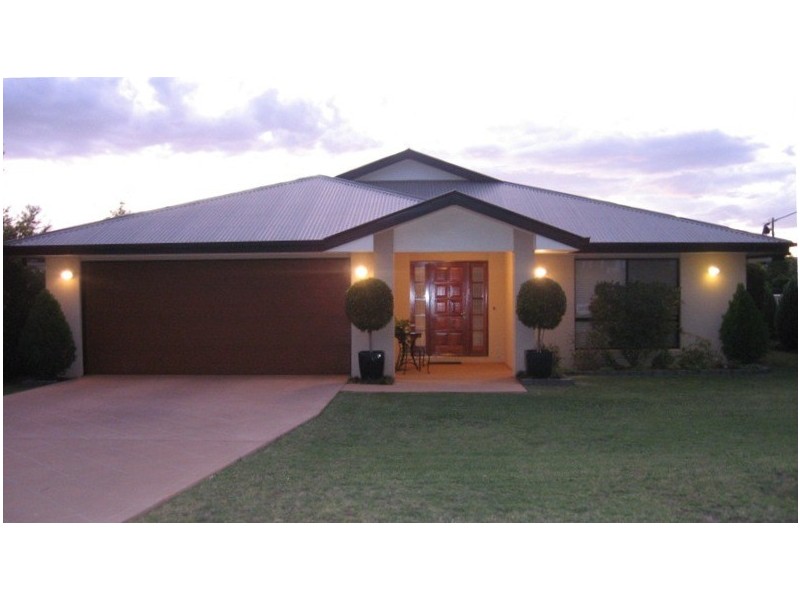 98 Rodger Street, Chinchilla QLD 4413