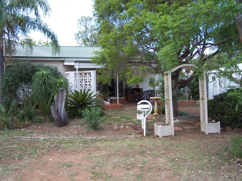 1 CASTLE STREET, Chinchilla QLD 4413