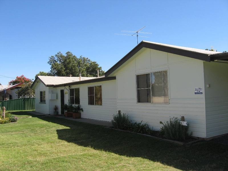 9 Fraser, Chinchilla QLD 4413