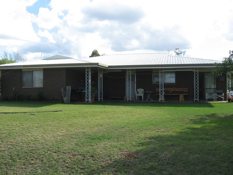 211 Price Street, Chinchilla QLD 4413