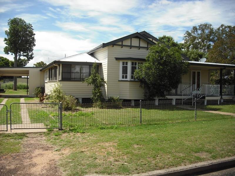 18 Colamba Street, Chinchilla QLD 4413