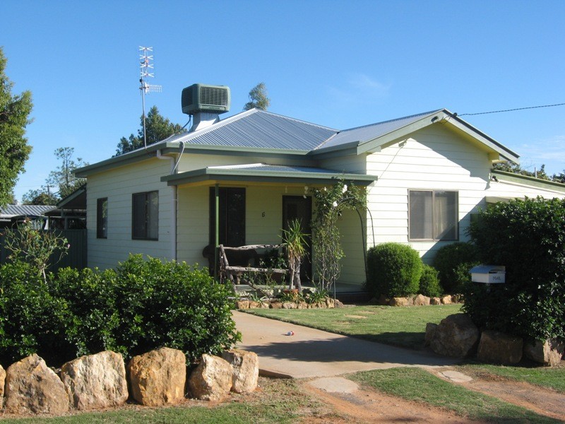 6 Atkins Street, Chinchilla QLD 4413