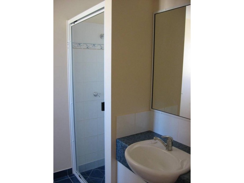1/2 Keating, Chinchilla QLD 4413