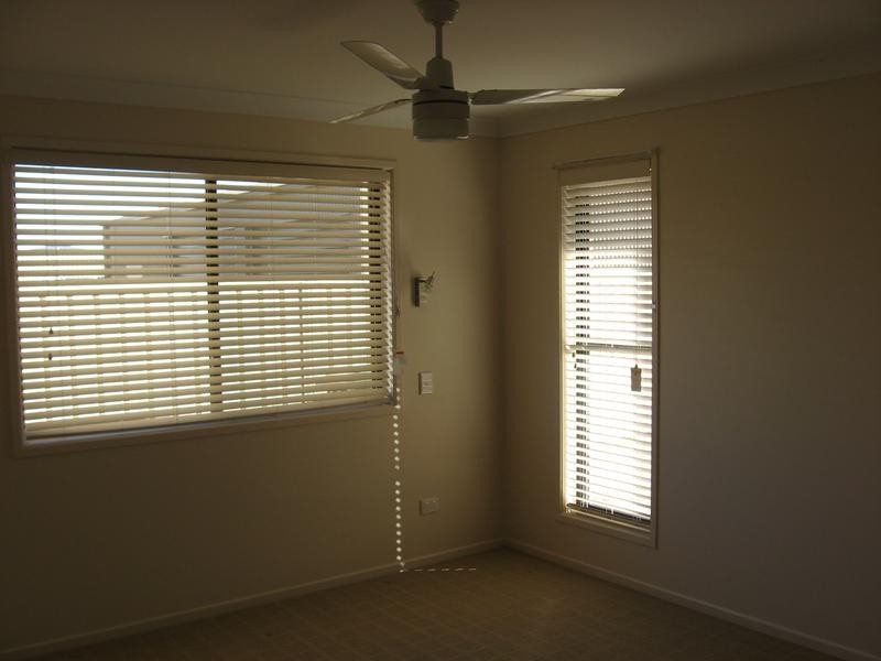 1/2 Keating, Chinchilla QLD 4413