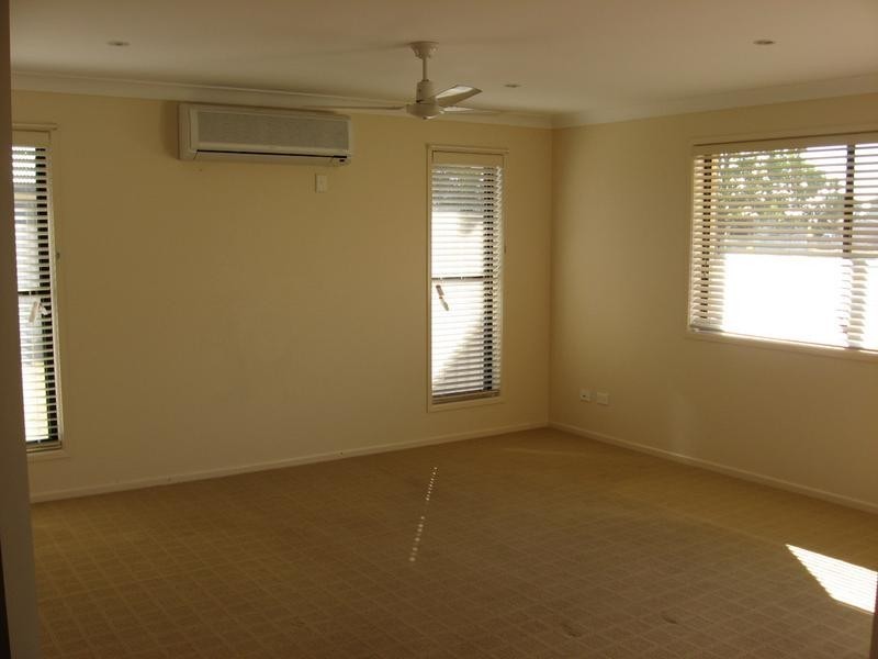 1/2 Keating, Chinchilla QLD 4413