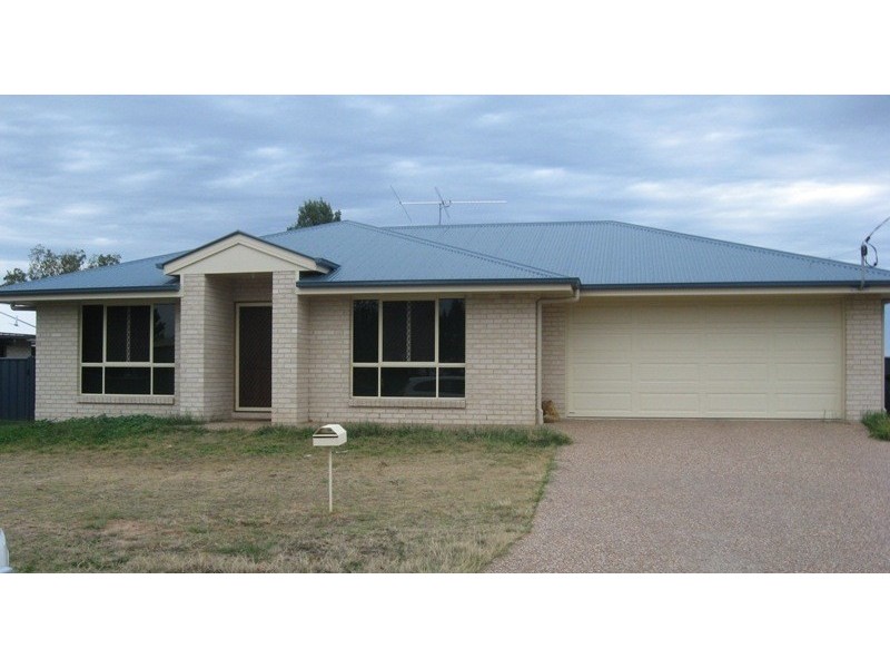 5 Davidson Ct, Chinchilla QLD 4413
