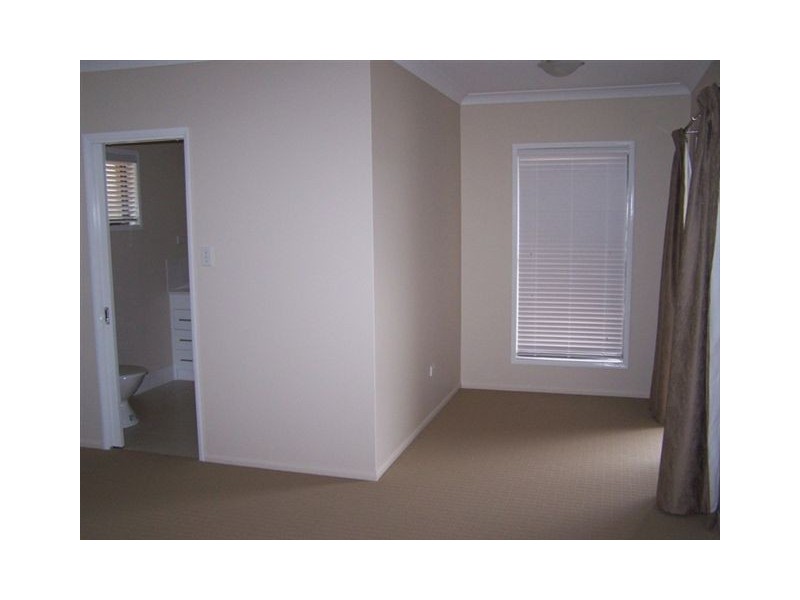 51 Sommerfeld Cres, Chinchilla QLD 4413