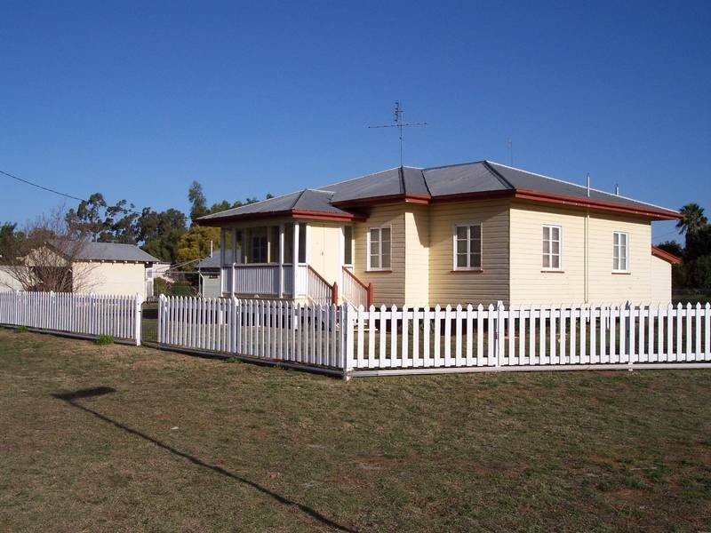 1 Evans Street, Chinchilla QLD 4413