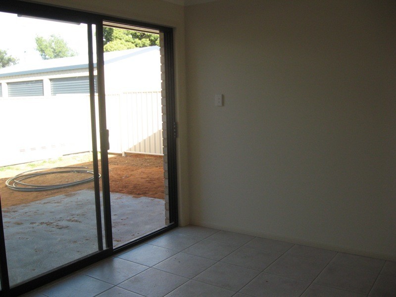 2/27 Mann Street, Chinchilla QLD 4413