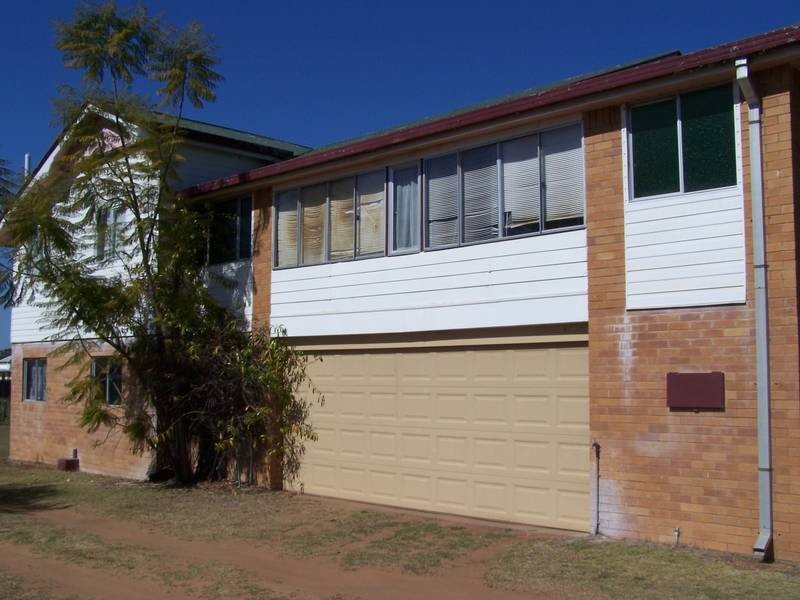 16 Canaga Street, Chinchilla QLD 4413