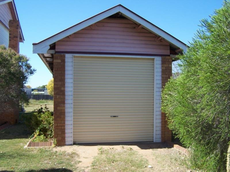 16 Canaga Street, Chinchilla QLD 4413