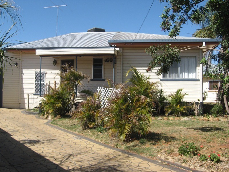 20 Wambo Street, Chinchilla QLD 4413