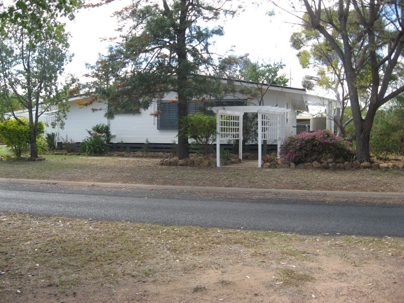 31 Mackie Street, Chinchilla QLD 4413