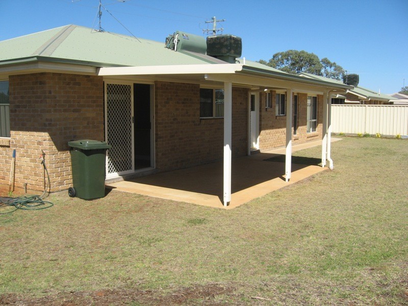 B/3 Foster Street, Chinchilla QLD 4413