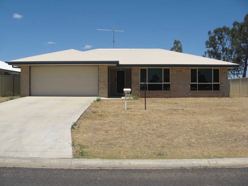 11 Luscombe Street, Chinchilla QLD 4413