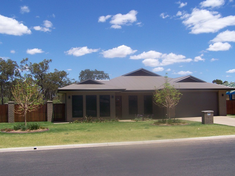 1 Sommerefeld Cresent, Chinchilla QLD 4413