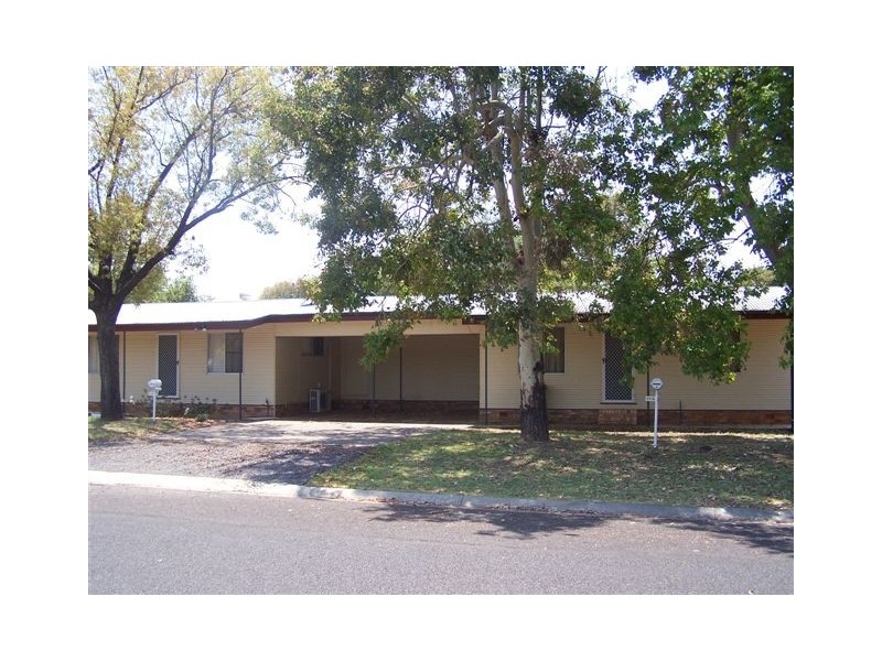 11 Covington, Chinchilla QLD 4413