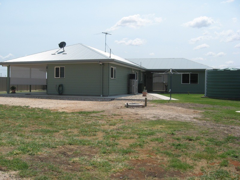 100 Ainsworth Street, Chinchilla QLD 4413