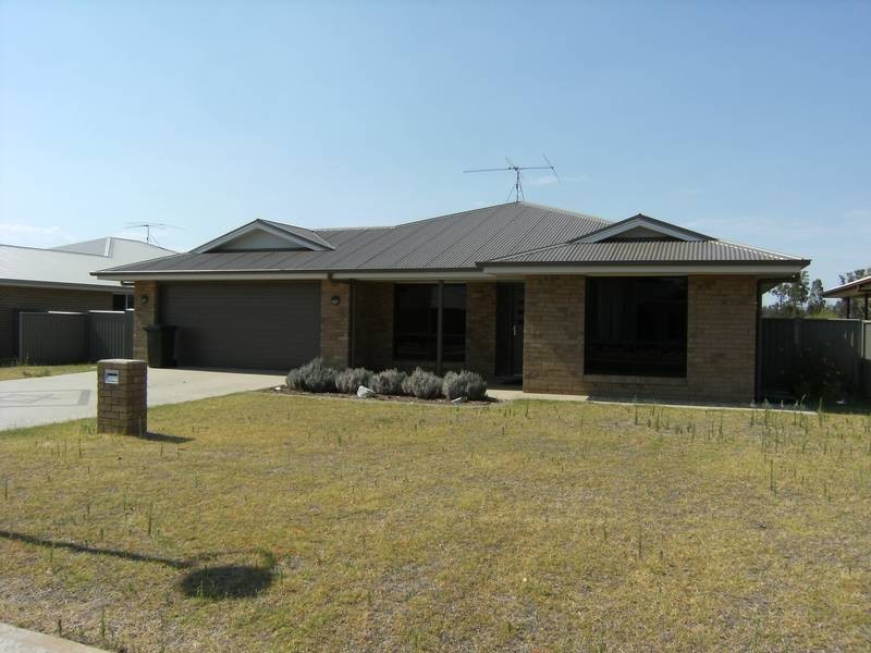 19 Sommerfeld Crescent, Chinchilla QLD 4413